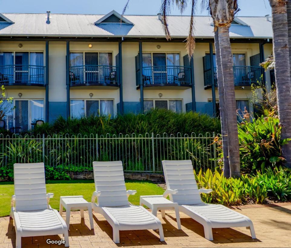 Mercure Bunbury Sanctuary Golf Resort Екстер'єр фото