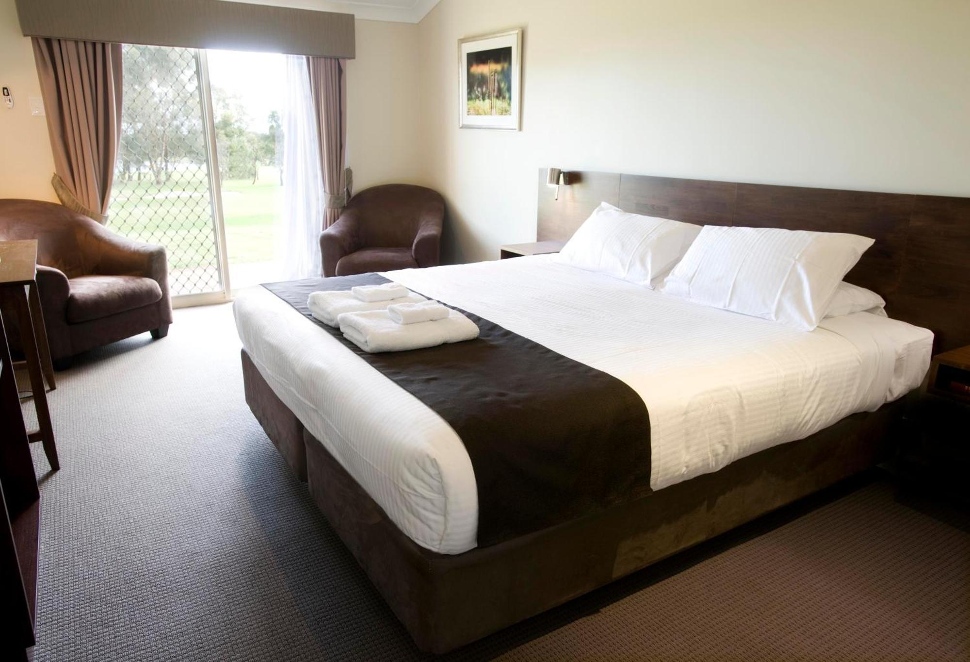 Mercure Bunbury Sanctuary Golf Resort Екстер'єр фото