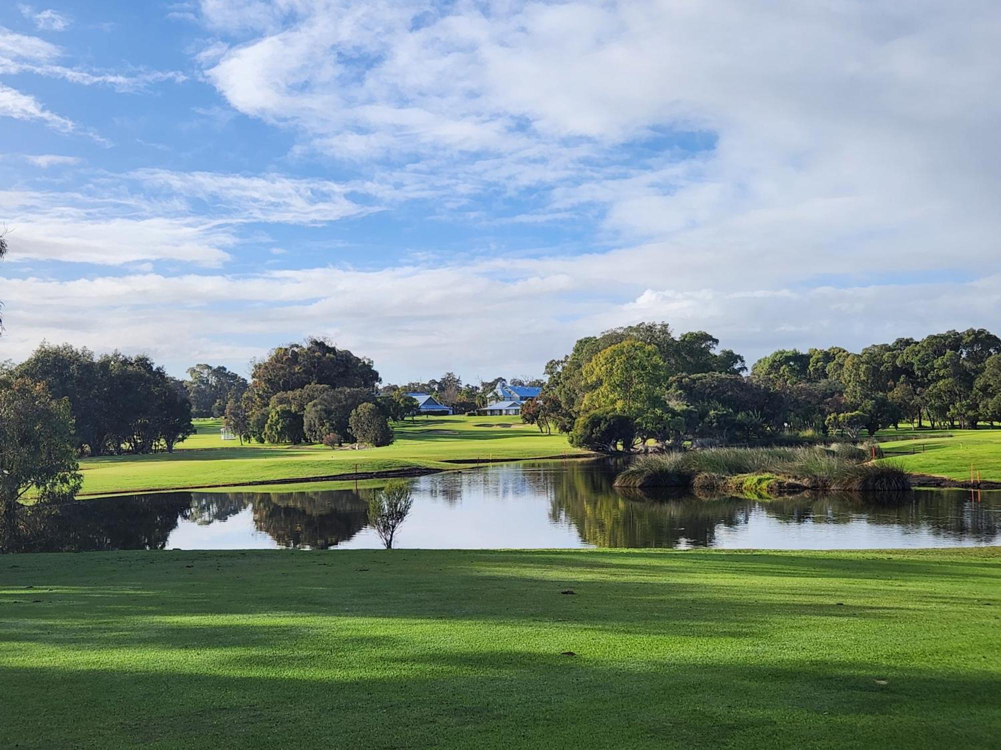 Mercure Bunbury Sanctuary Golf Resort Екстер'єр фото