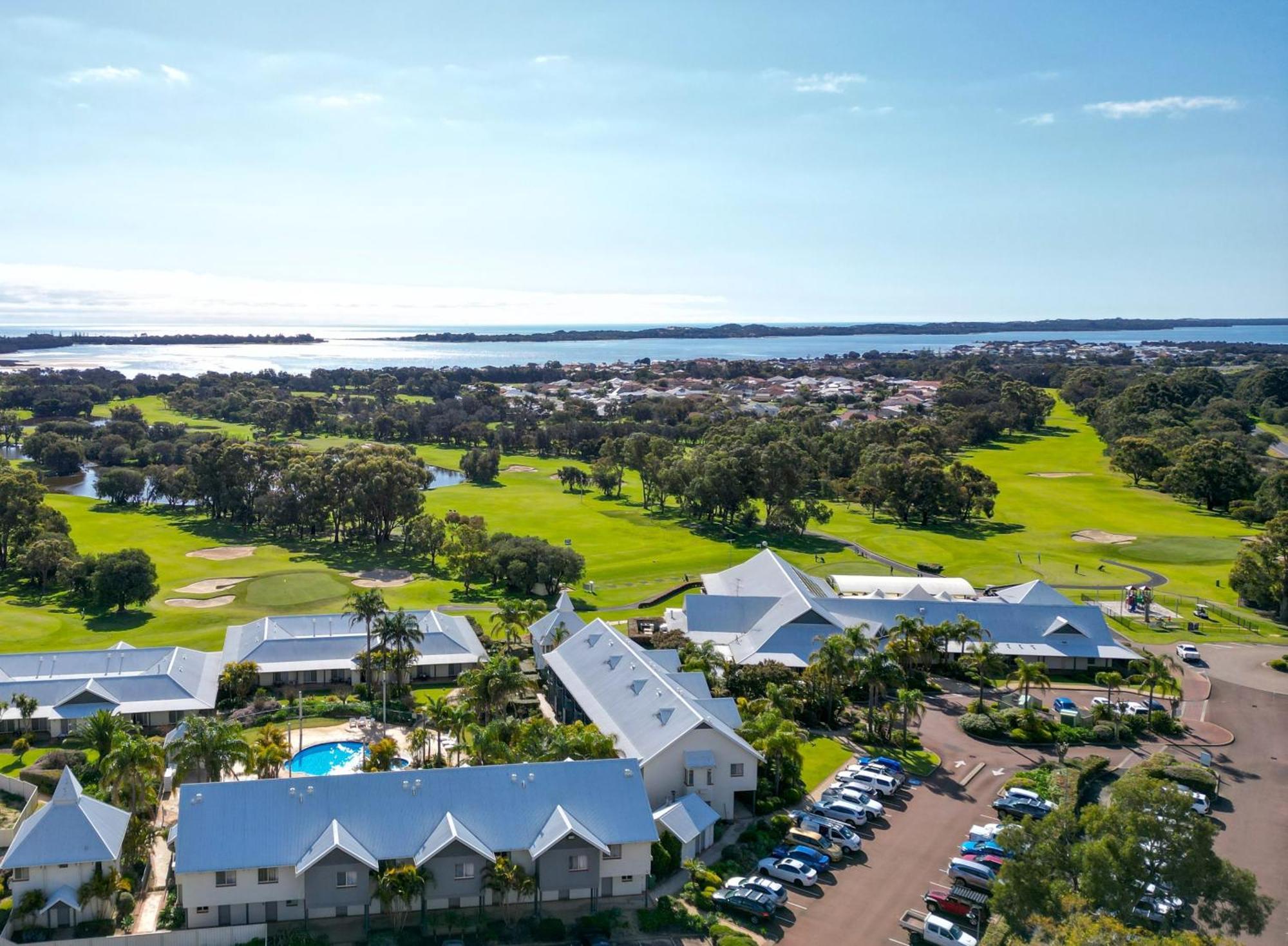Mercure Bunbury Sanctuary Golf Resort Екстер'єр фото