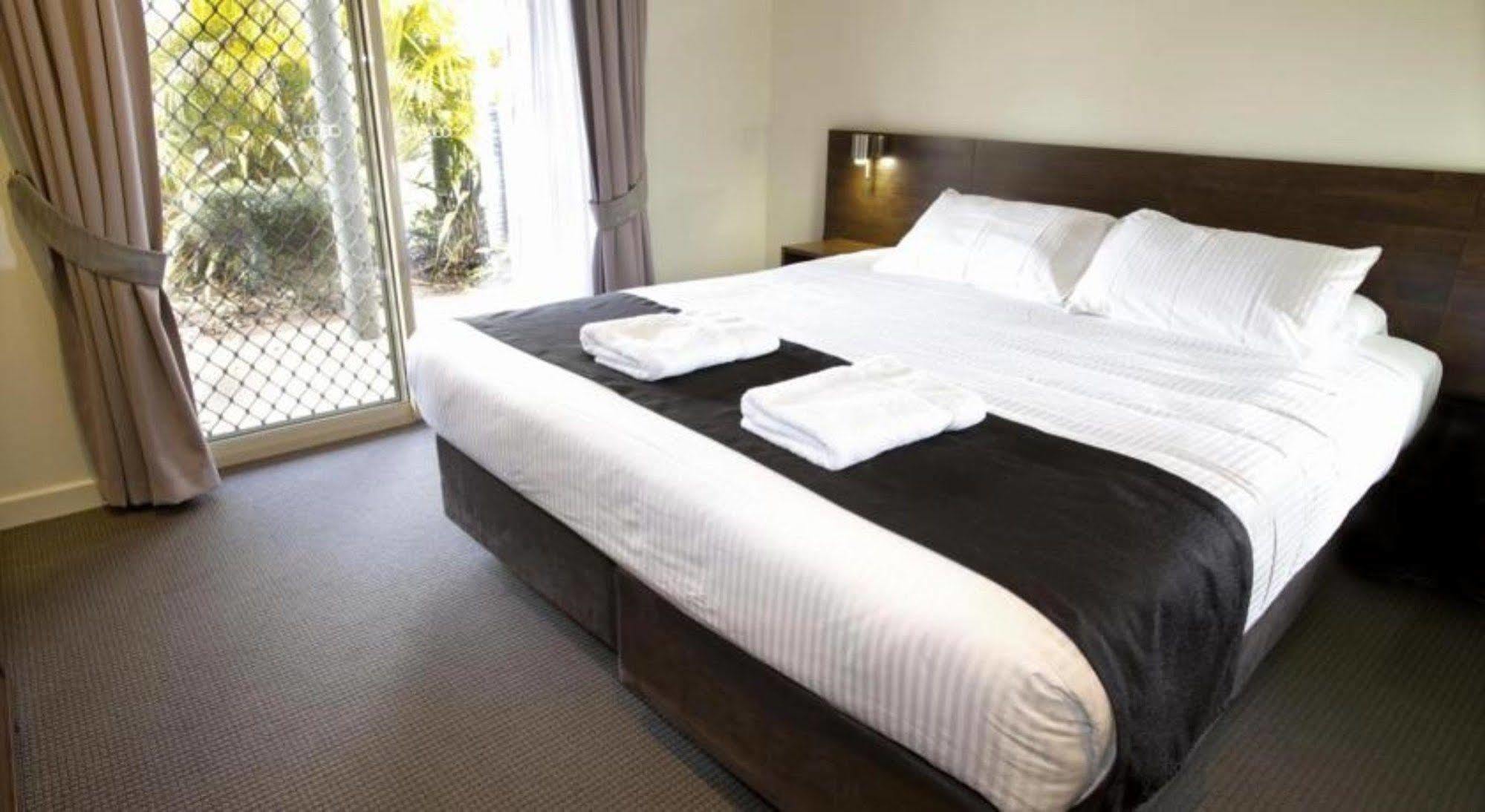 Mercure Bunbury Sanctuary Golf Resort Екстер'єр фото