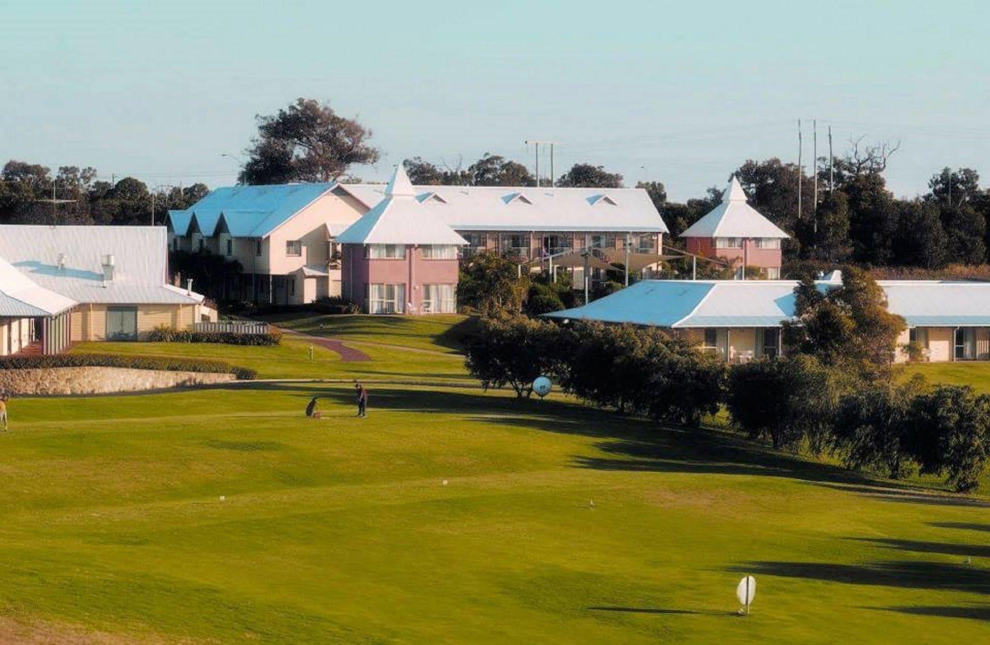 Mercure Bunbury Sanctuary Golf Resort Екстер'єр фото